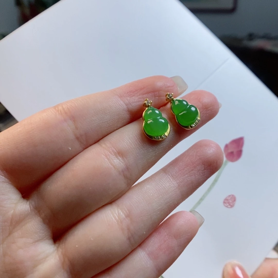 和田玉银S925镀金镶嵌耳饰苹果绿