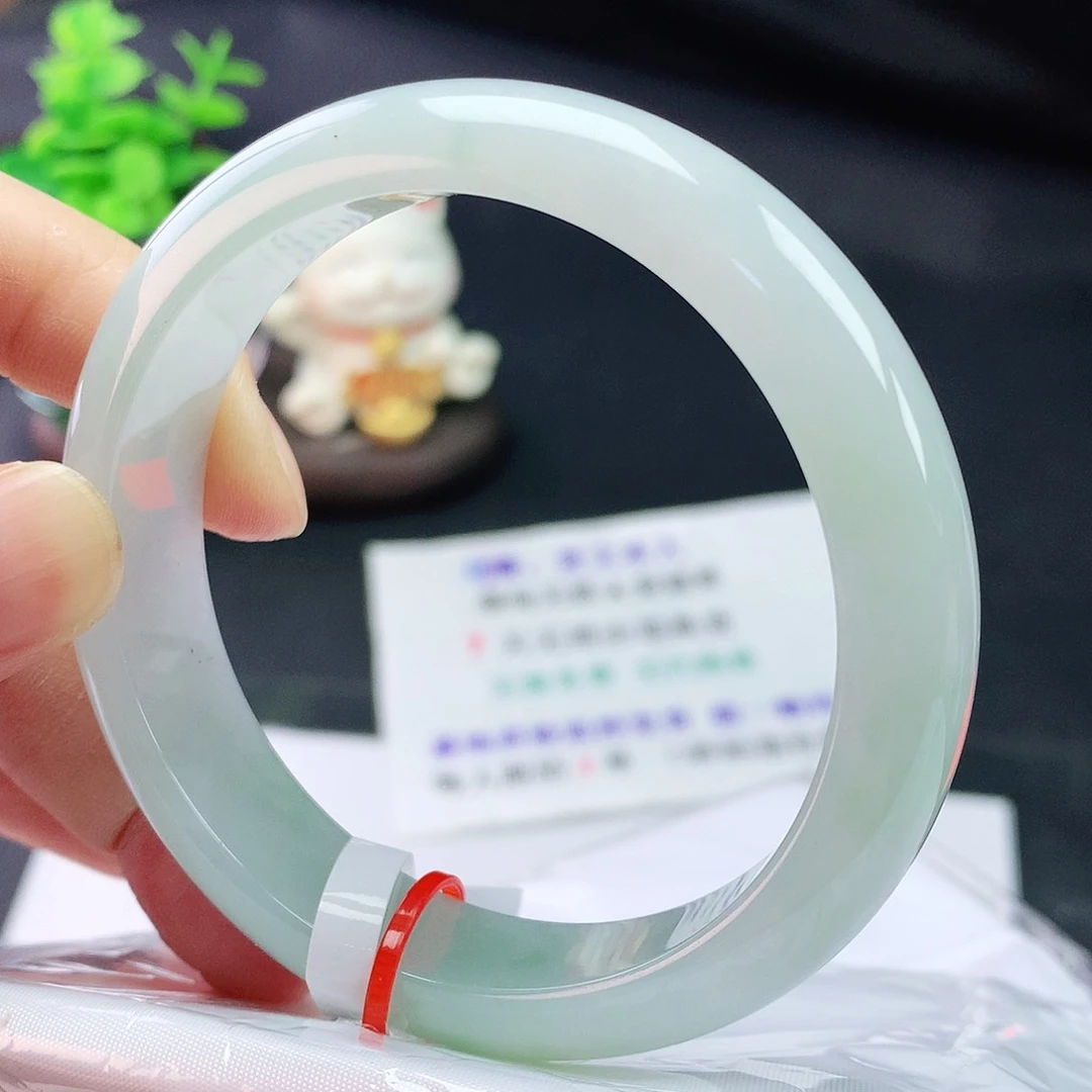 翡翠手镯未镶嵌58圈