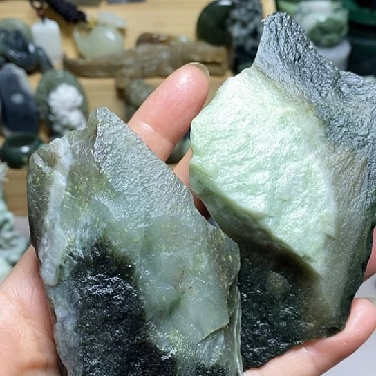 独山玉未镶嵌珠宝半成品