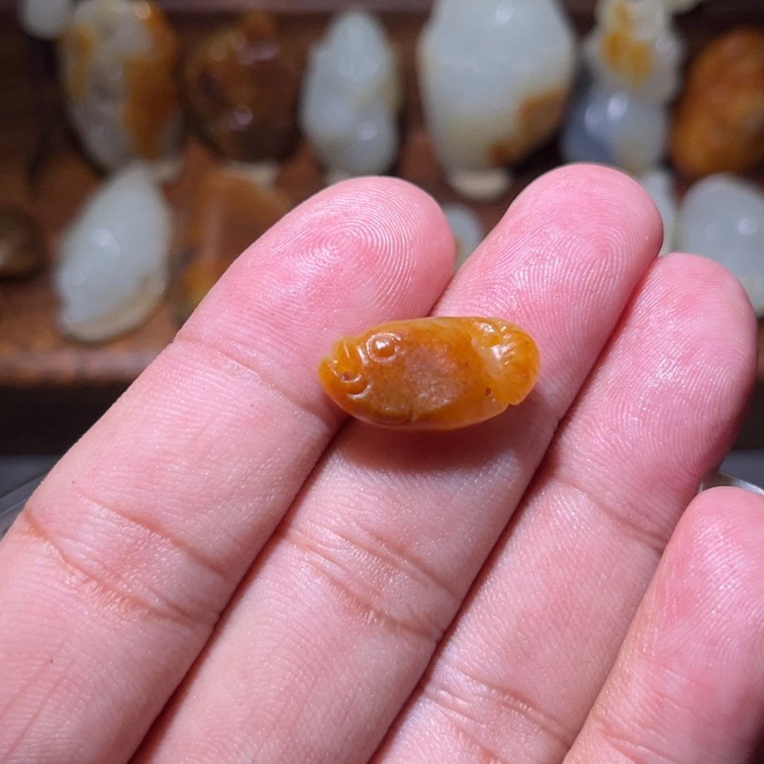 和田玉未镶嵌车挂