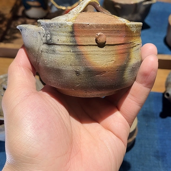 盖碗曾意气  一马凉州