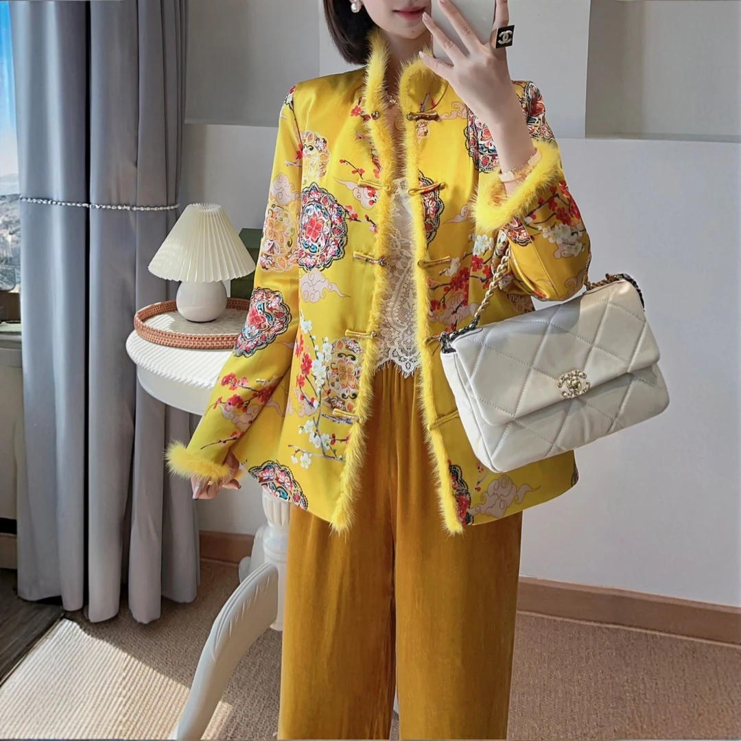 《董家推荐》冬季帝王黄水貂领桑蚕丝印花盘扣中式加厚棉服