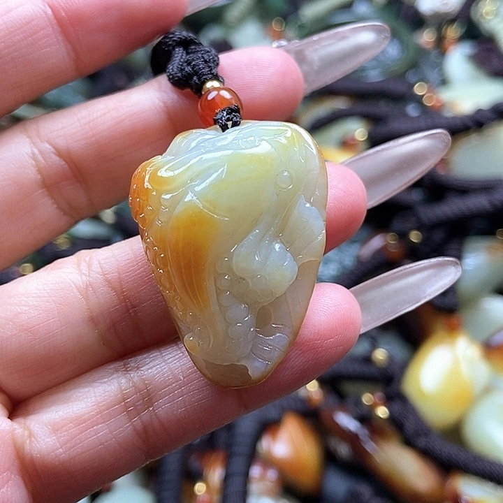 和田玉颈饰未镶嵌