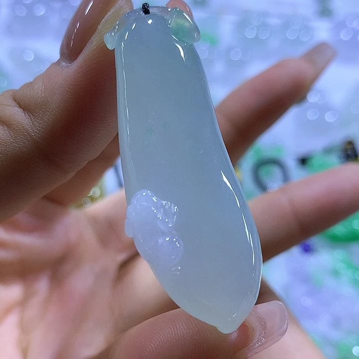 翡翠未镶嵌颈饰天然翡翠A货吊坠