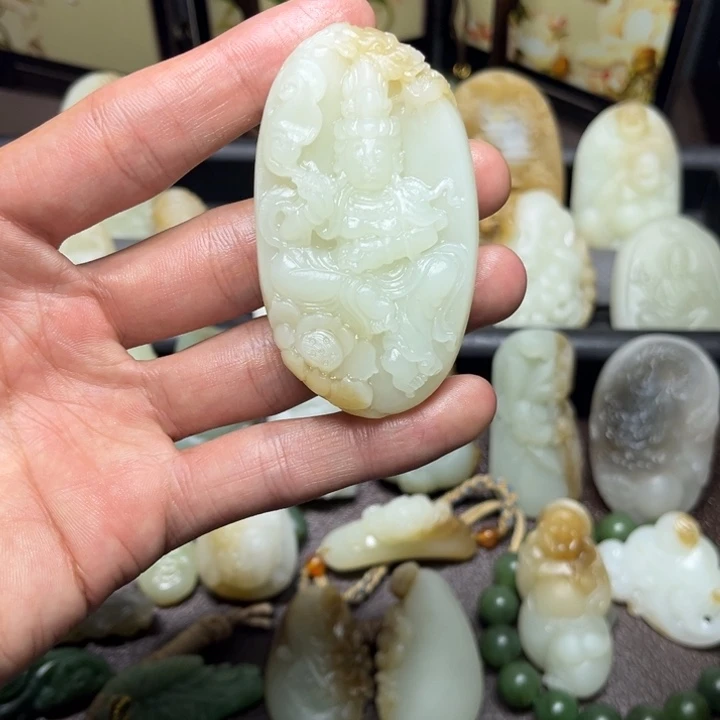 和田玉未镶嵌颈饰