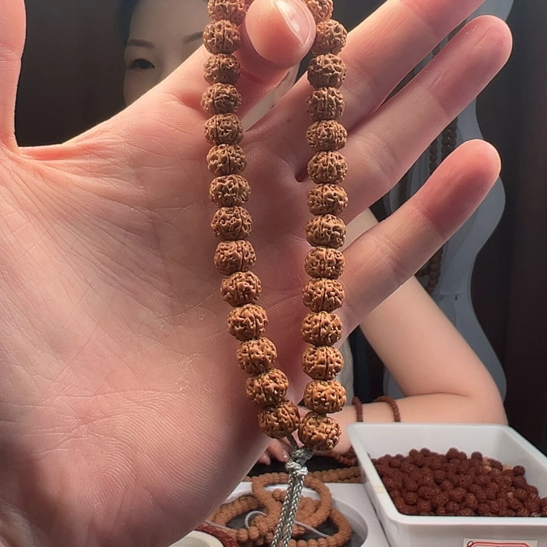 金刚菩提把件9mm-蜂窝小金刚手持