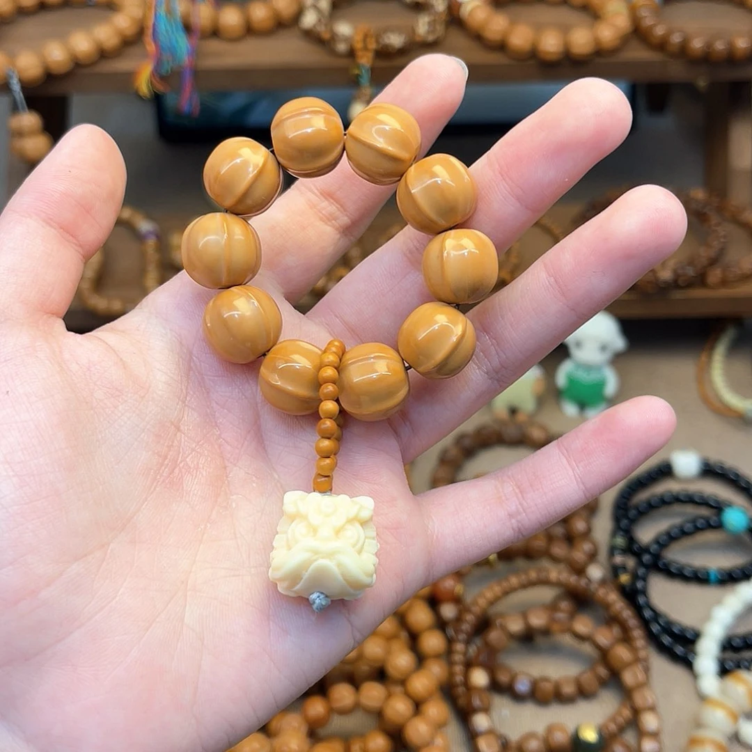 猴头核桃吊坠最****氏手捻搭配醒狮