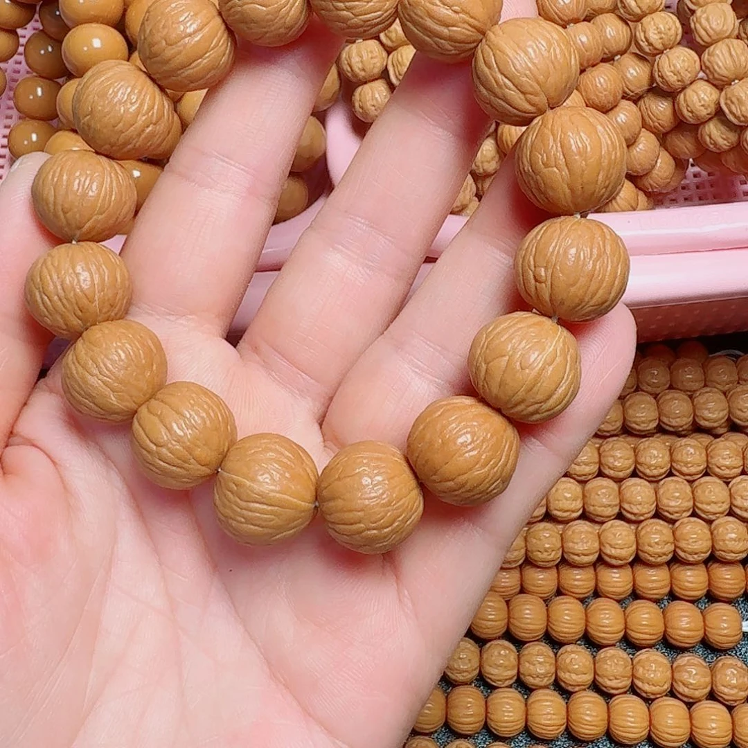 猴头核桃手串我****工凤羽