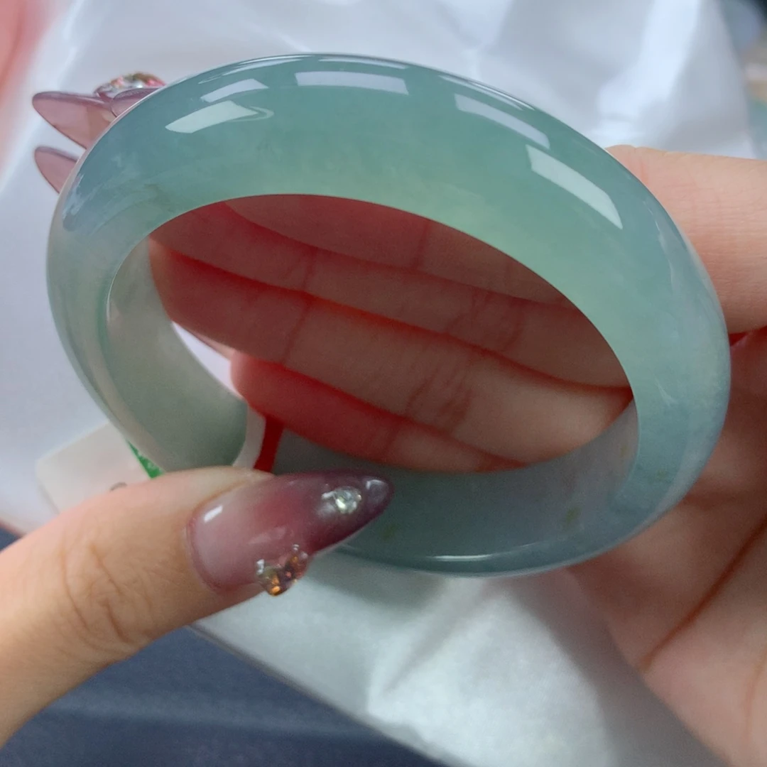 翡翠手镯未镶嵌5556正圈