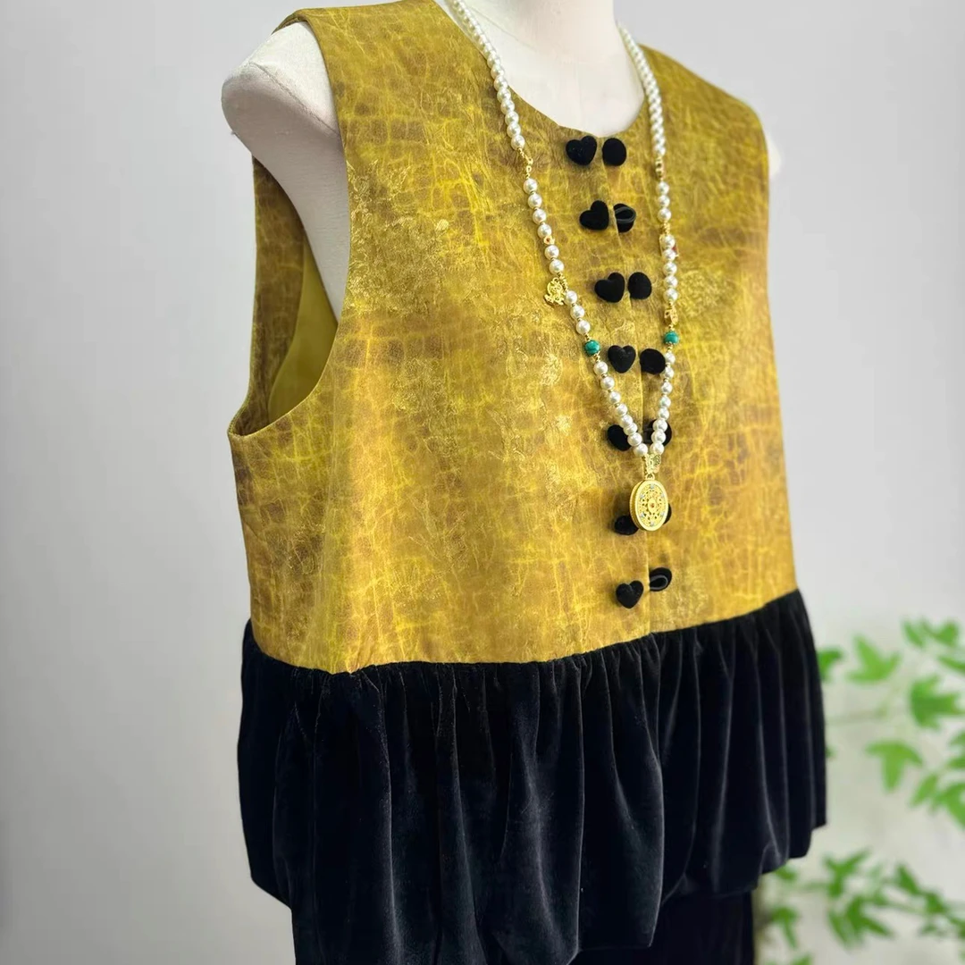 【高品质】秋季新款丝绒拼接提花锻爱心多扣设计无袖马甲女气质减龄