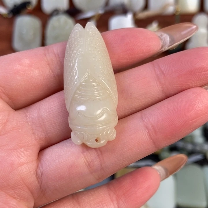 轰***所和田玉未镶嵌颈饰