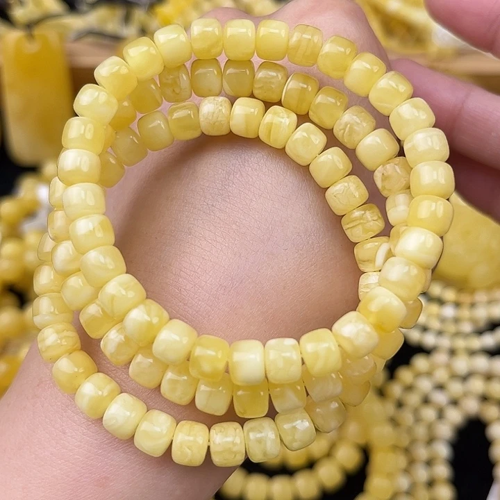 琥珀未镶嵌颈饰琥珀，多样性发其一