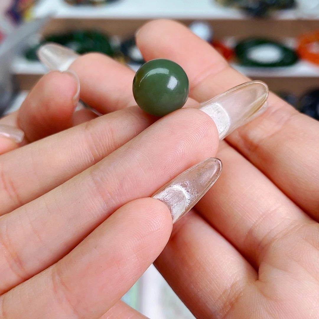 和田玉不退换-1颗猪猪未镶嵌心***人