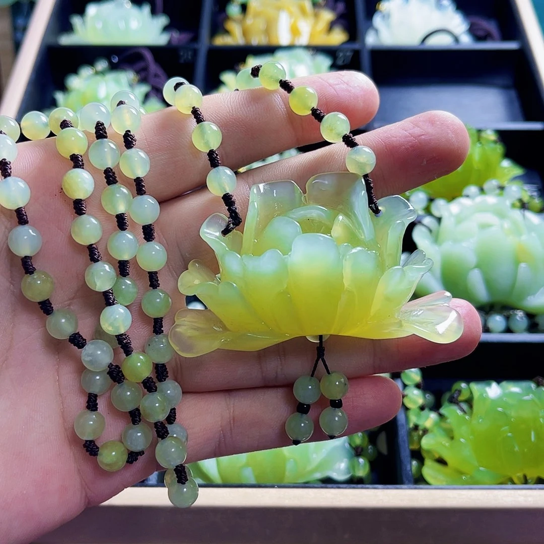 蛇纹石玉未镶嵌颈饰