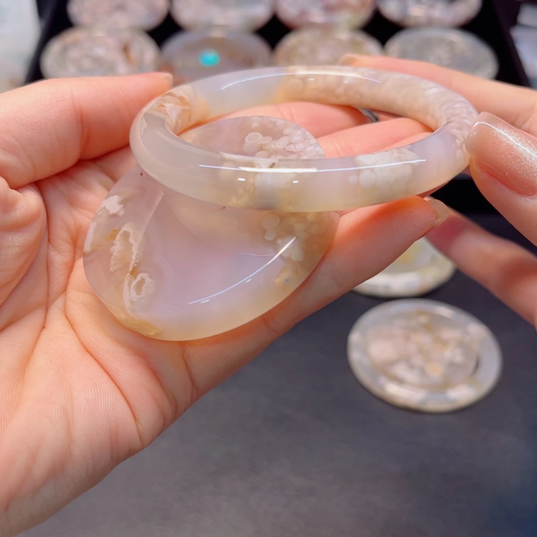 玛瑙/玉髓未镶嵌手镯58