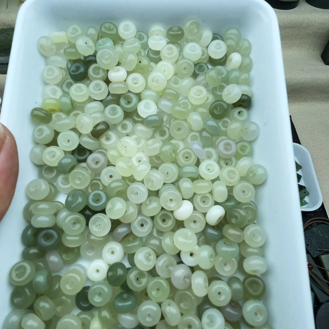 和田玉（糖玉）未镶嵌挂件
