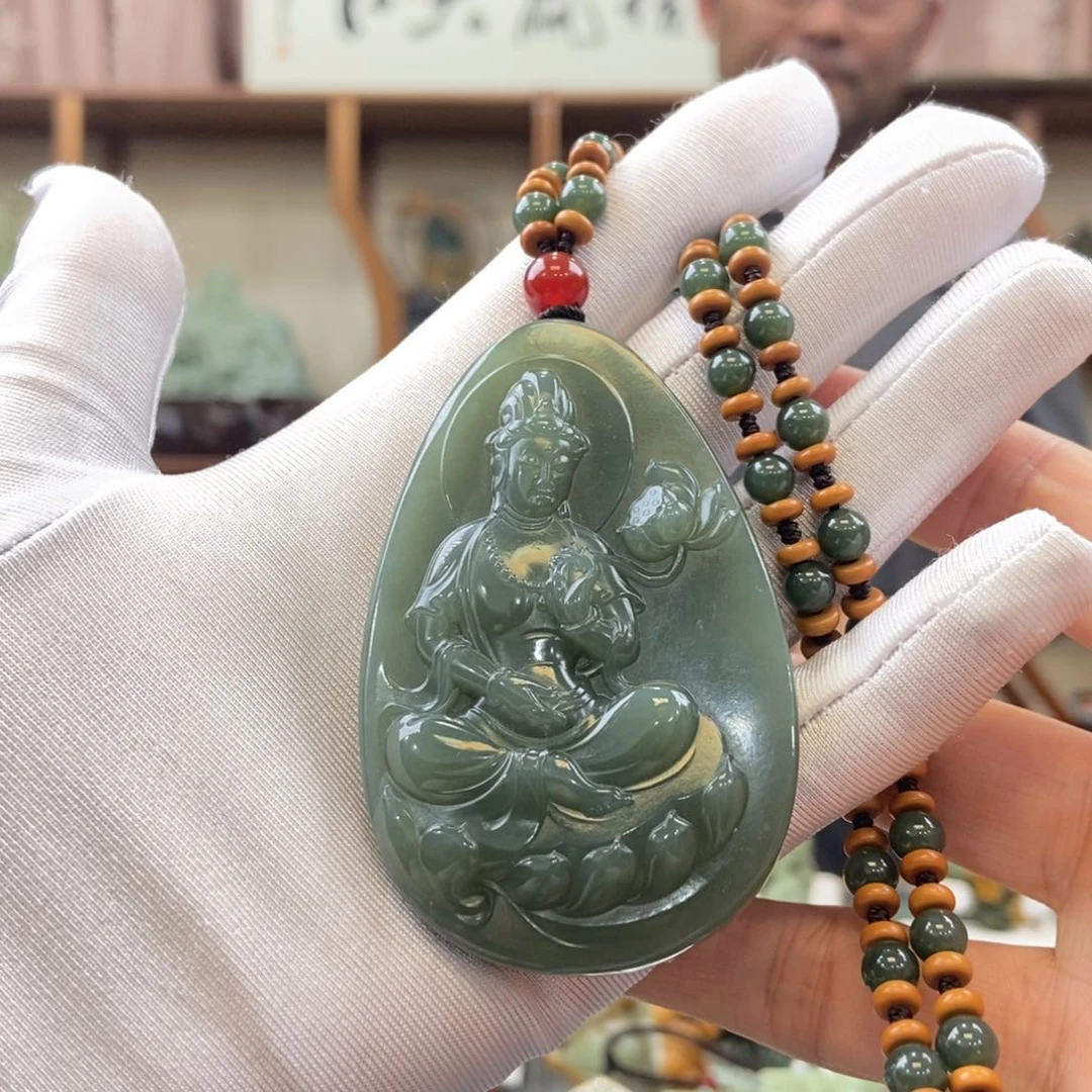 和田玉未镶嵌颈饰