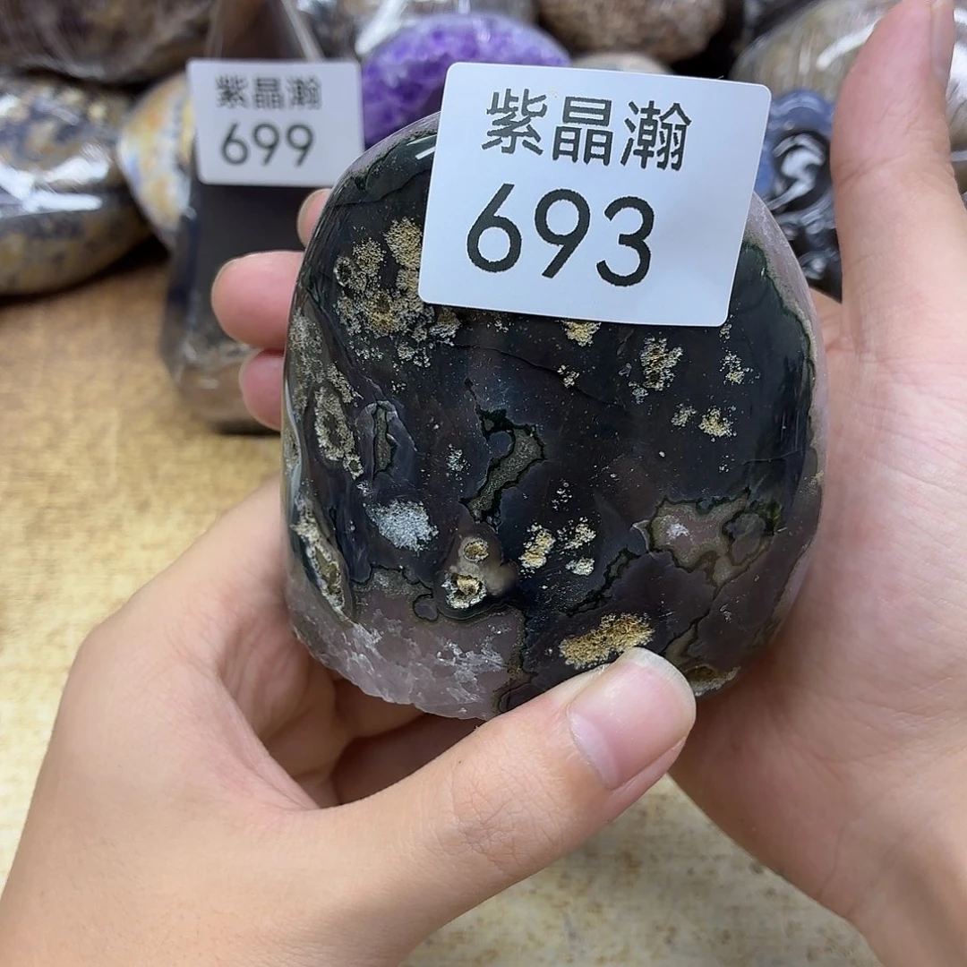k***a未镶嵌水晶大型摆件（非配饰）