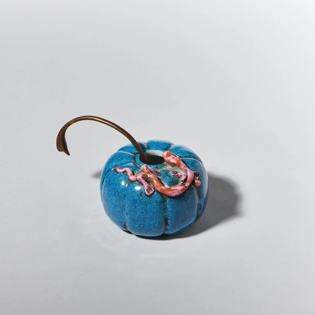 1158清晚期-民国·炉钧釉贴塑粉彩螭龙纹南瓜水盂【古董拍卖】