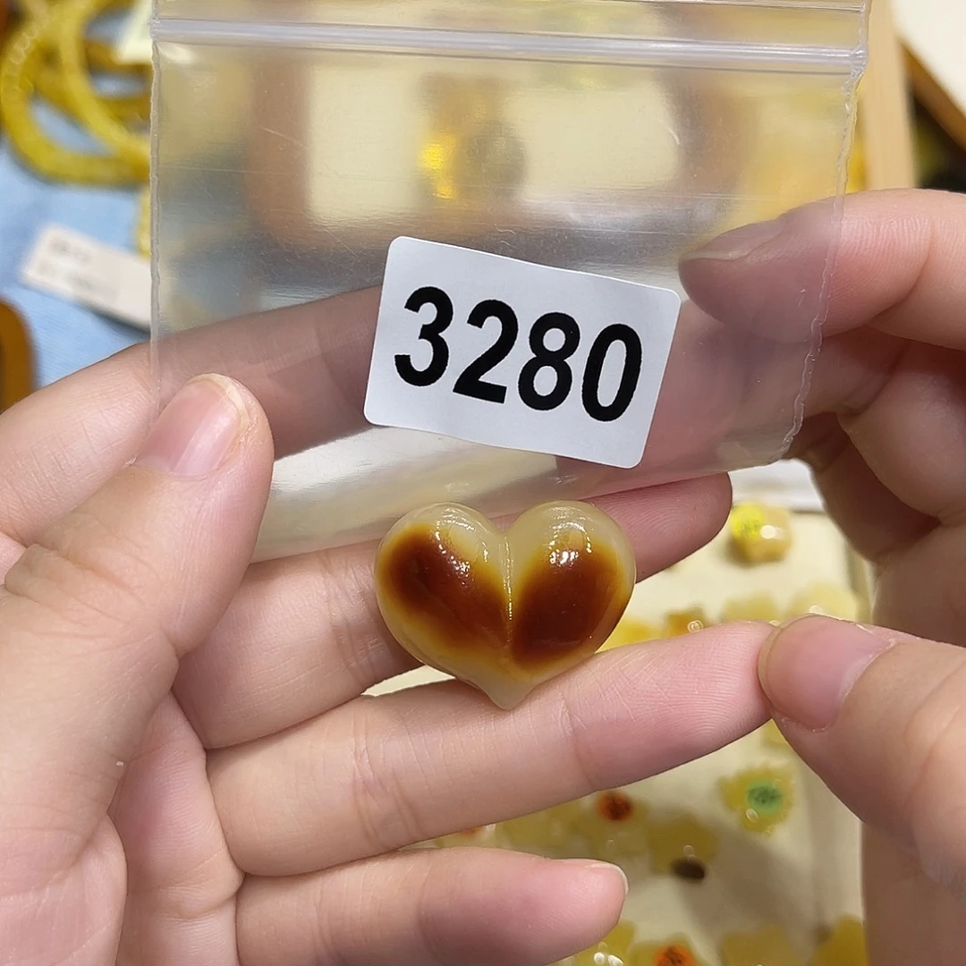 希***希琥珀未镶嵌珠宝奇石