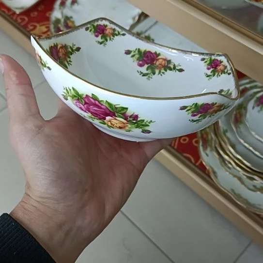 新疆西藏包邮6只装骨质瓷玫瑰拍金口径15.5厘米高5厘米四角碗