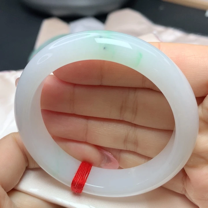 翡翠手镯未镶嵌57575858