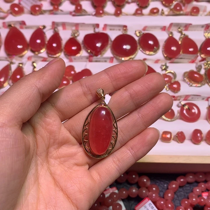 菱锰矿（红纹石）18K金镶嵌颈饰