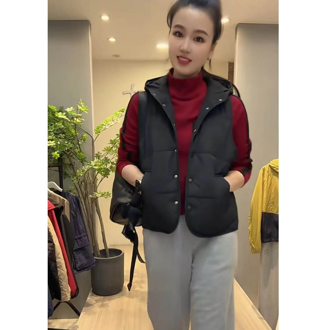 【七彩衣新品】9303时尚休闲连帽棉马夹百搭外穿打底马甲 衣长