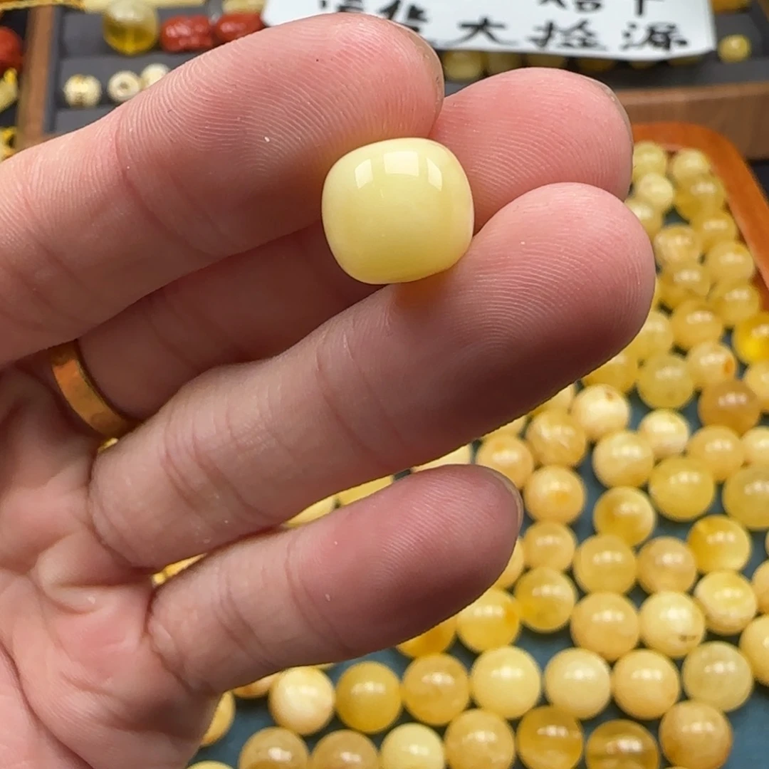 蜜蜡裸石未镶嵌天然b55