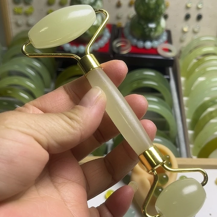 未镶嵌蛇纹石玉吊坠(不含链)