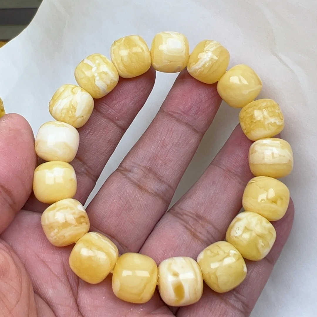 蜜蜡未镶嵌裸石13加23克