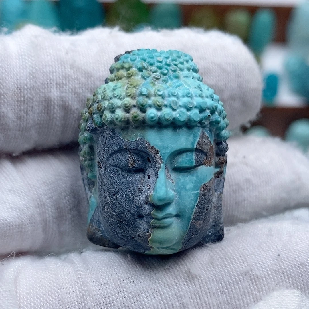 绿松石未镶嵌珠宝奇石