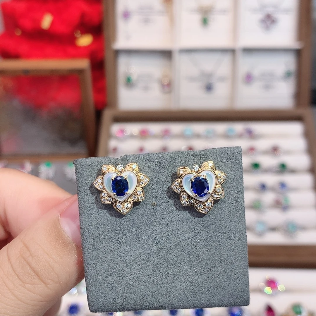 18K金镶嵌蓝宝石耳饰0.75ct/七天无理由