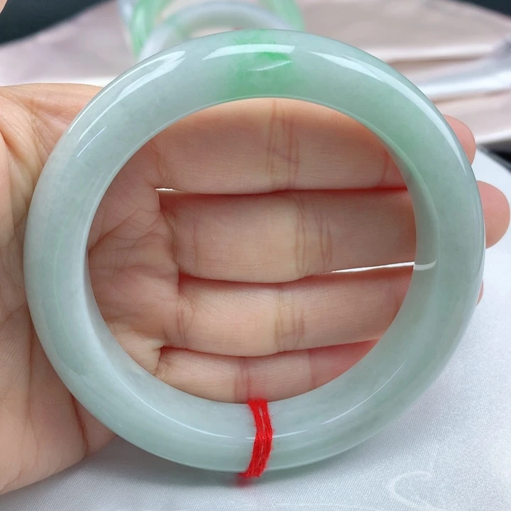 翡翠手镯未镶嵌阳绿60