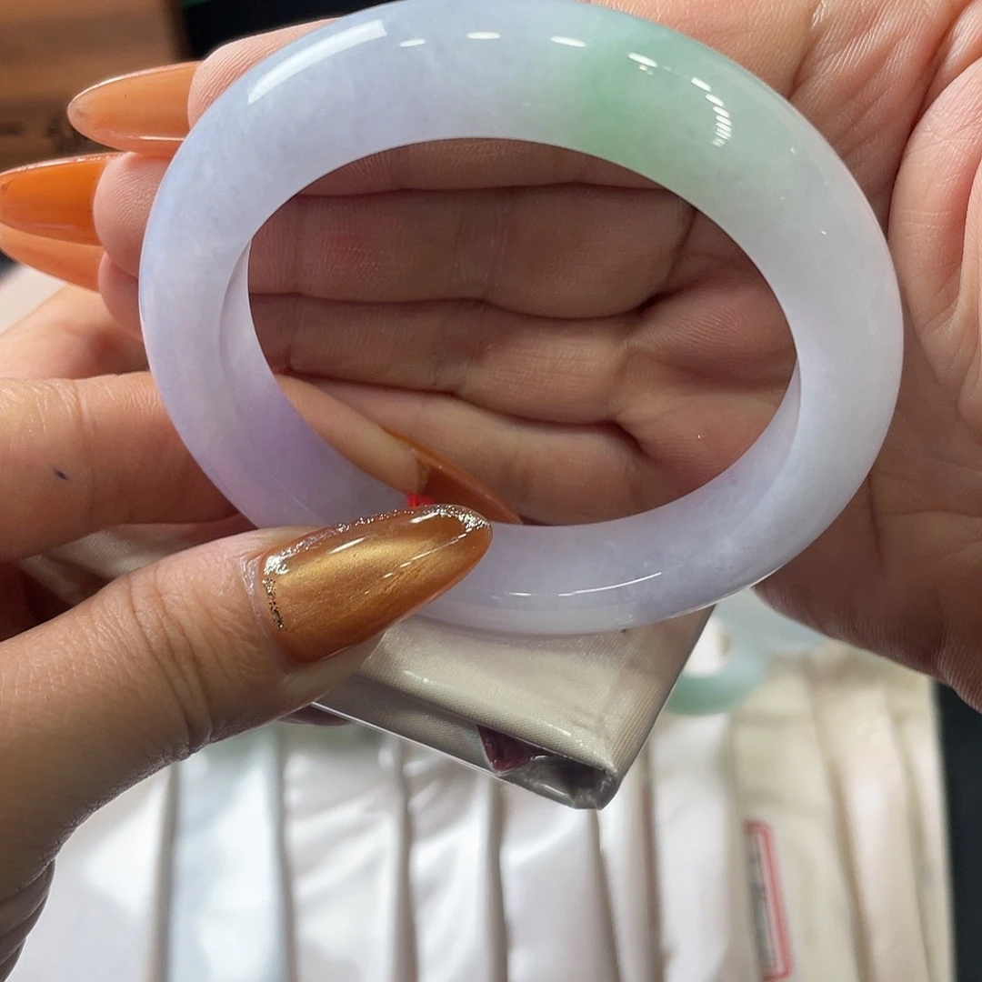 翡翠未镶嵌手镯56.7正圈