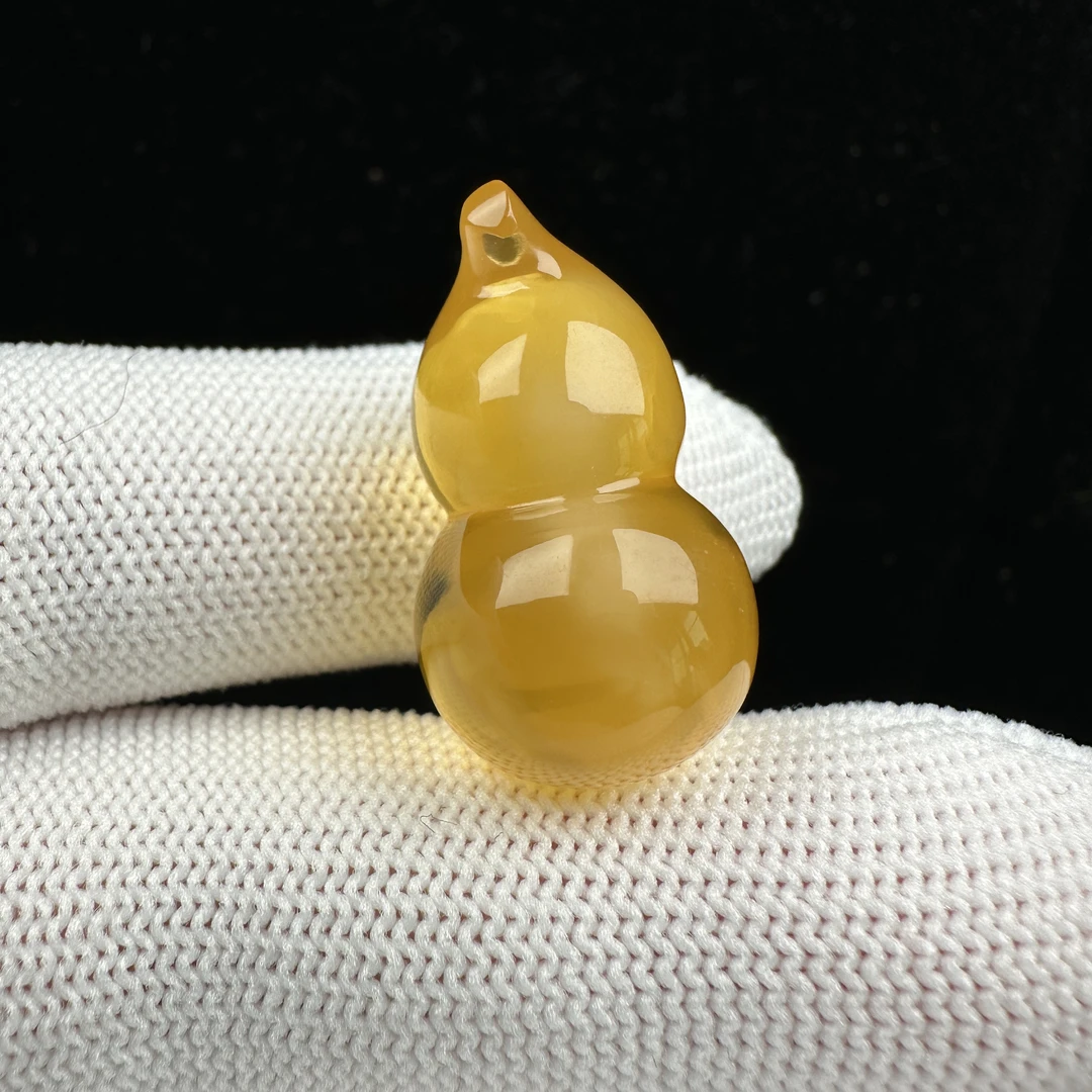 Y3585天然原矿蜜蜡 净水葫芦15.4x27mm 3克抖音基地质检发货