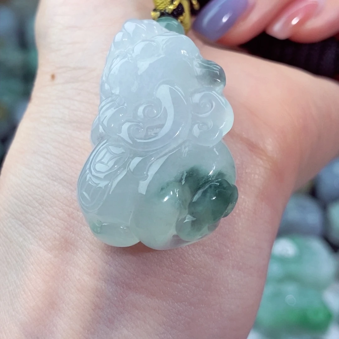 颈饰未镶嵌翡翠天然