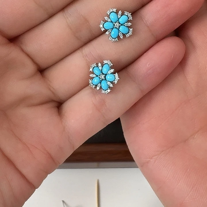 用***4绿松石未镶嵌耳饰