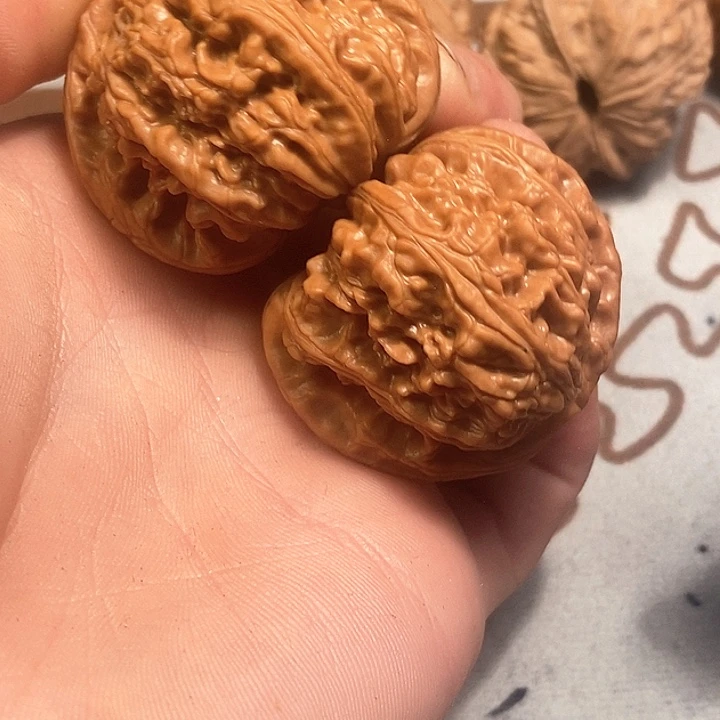 吊坠桃核全品白狮子42