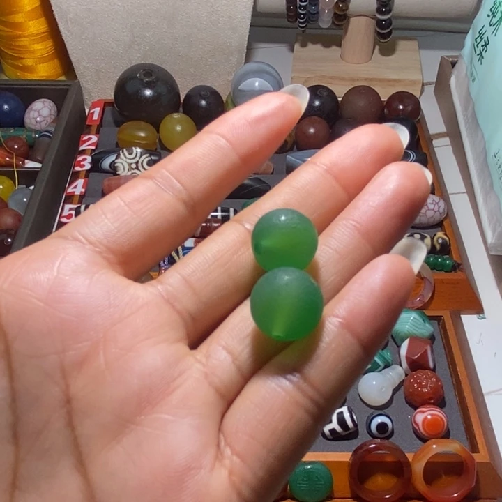 夏***果玛瑙/玉髓合金珠宝半成品