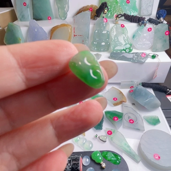 翡翠未镶嵌颈饰天然翡翠