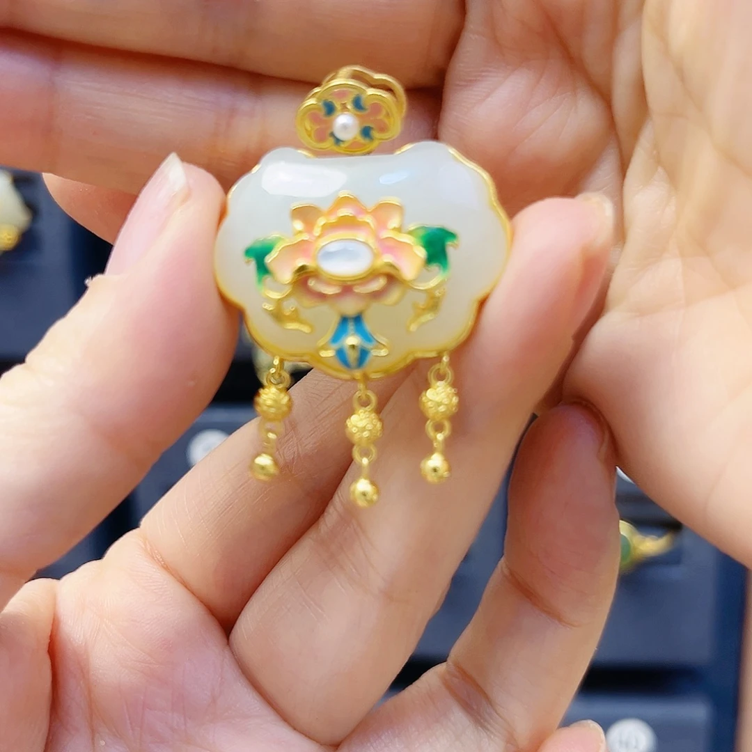 和田玉银S925镀金镶嵌颈饰