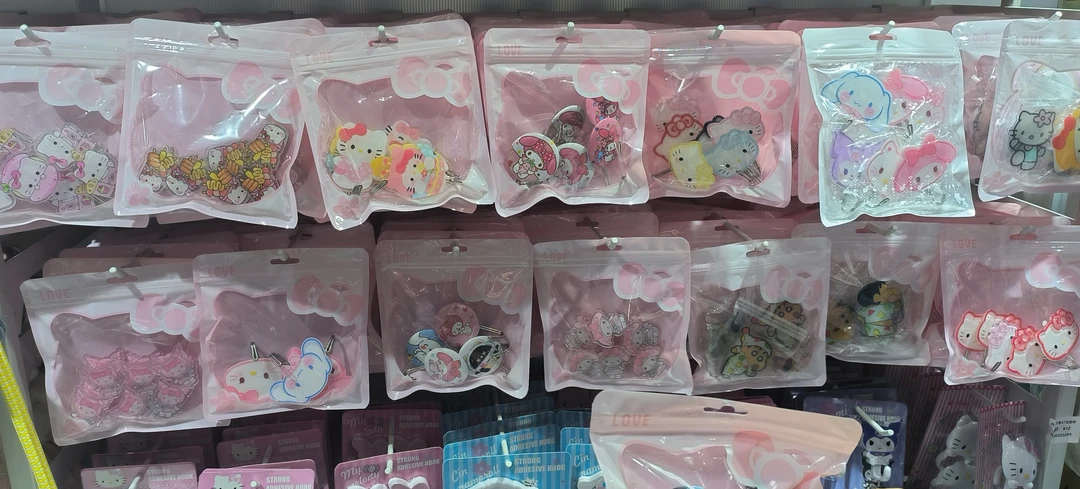 挂钩多样化卡通墙壁卫生间厨房书房储物间挂钩卡通家族