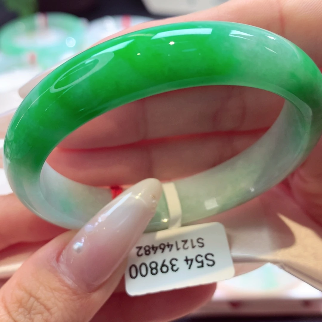 未镶嵌手镯（贵妃镯）翡翠贵妃12号66（微瑕捡漏）