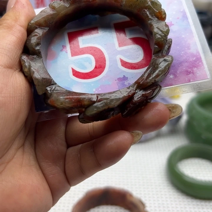 石英岩玉手镯未镶嵌