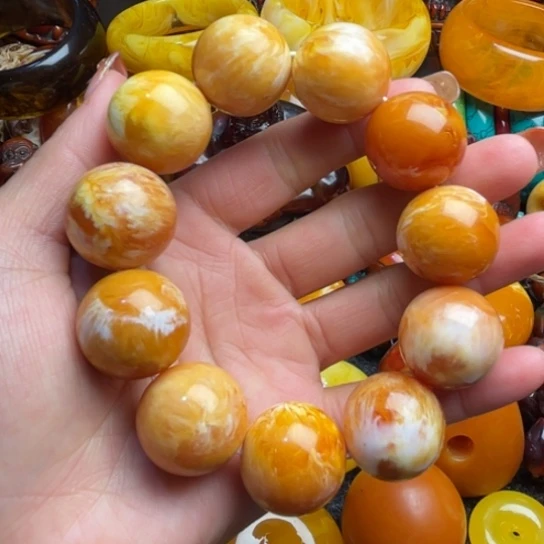 琥珀手串未镶嵌蜜蜡