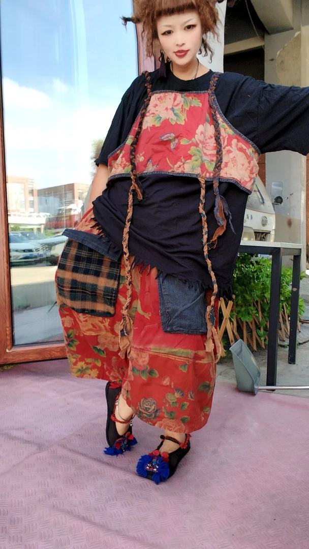 无吊牌磨白做旧宽松短版老花布尾巴吊带，花色图案随机发介意勿拍