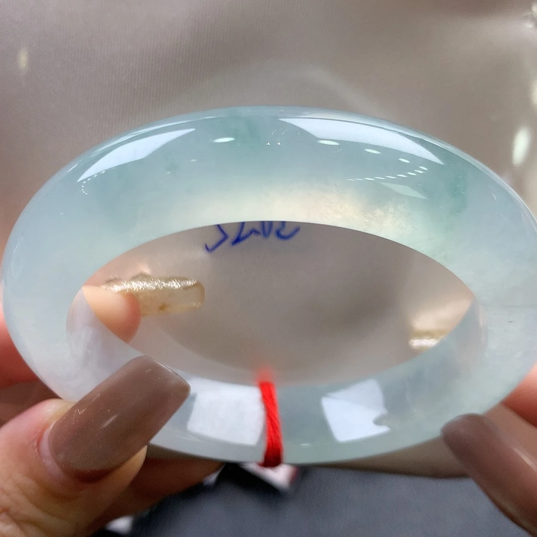 翡翠未镶嵌手镯52.6正圈