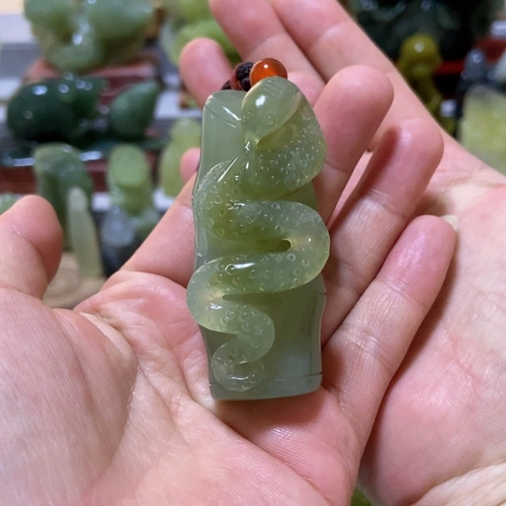【闪购商品】蛇纹石玉把件未镶嵌