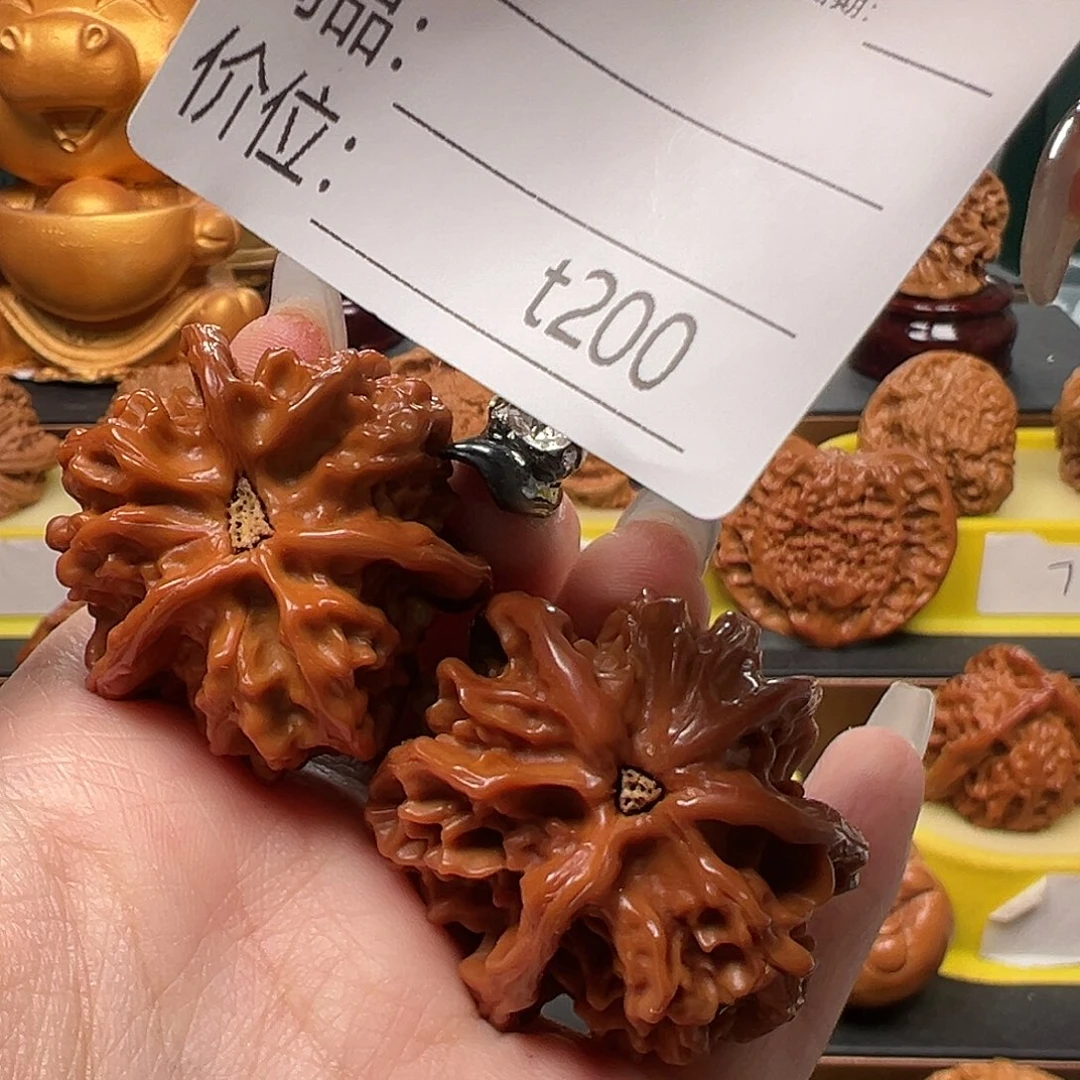 养***哥文玩核桃手把件三棱